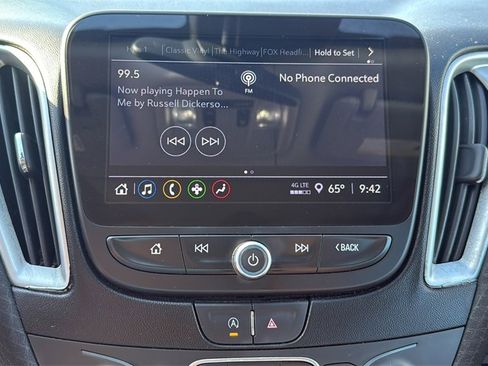 Used 2024 Chevrolet Malibu LT image 24