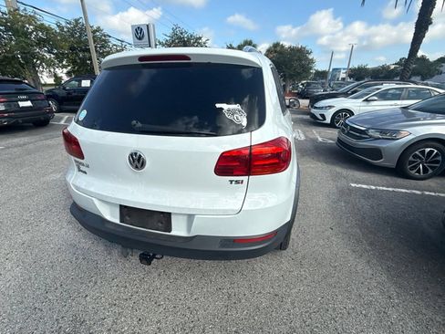 Used 2017 Volkswagen Tiguan SEL FWD image 19