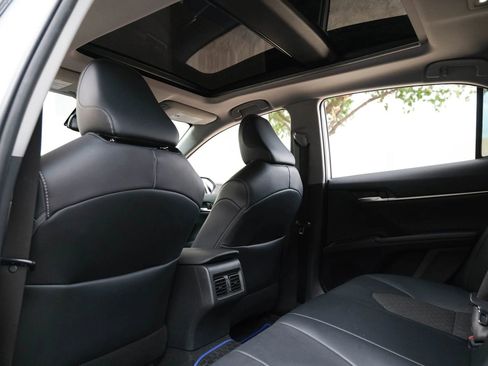 Used 2020 Toyota Camry XSE image 24