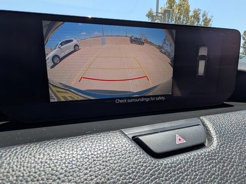 Certified 2024 MAZDA CX-90 Plug-In Hybrid w/ Premium Pkg AWD/4WD image 32
