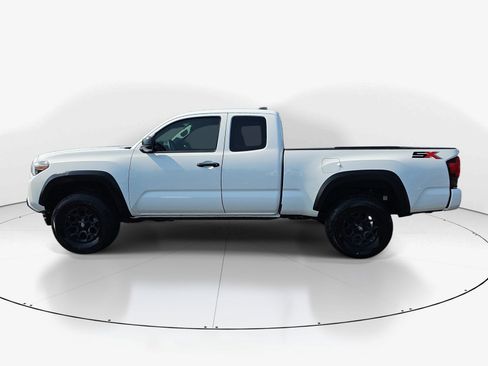 Used 2020 Toyota Tacoma SR w/ SX Package RWD image 7