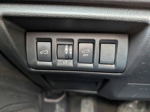 Certified 2025 Subaru Outback Premium image 32