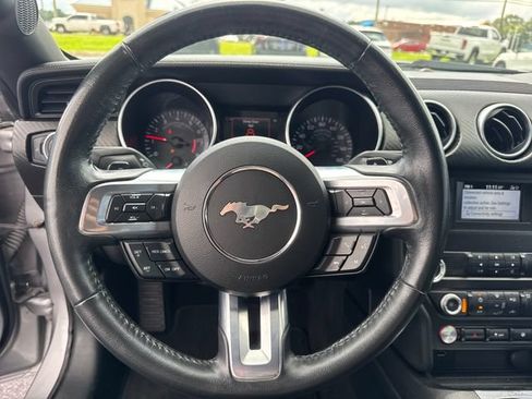 Used 2020 Ford Mustang Coupe RWD image 19