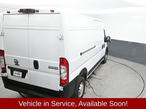 Used 2024 RAM ProMaster 2500 w/ Convenience Group image 27
