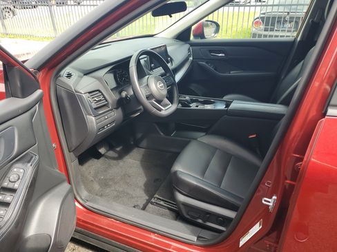 Certified 2024 Nissan Rogue SV w/ SV Premium Package image 12