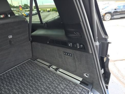 Used 2025 Jeep Grand Wagoneer L Series III w/ Rear Seat Video Group 1 AWD/4WD image 47