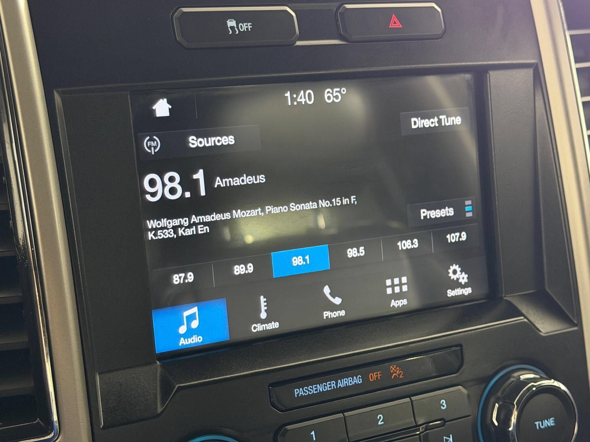 Used 2017 Ford F150 Lariat w/ Equipment Group 501A Mid AWD/4WD image 37