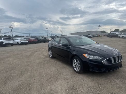 Used 2020 Ford Fusion SE FWD image 7