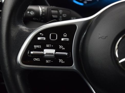 Certified 2022 Mercedes-Benz GLC 300 image 22