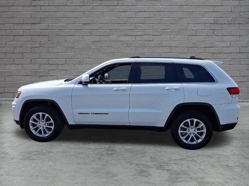 Used 2021 Jeep Grand Cherokee Laredo AWD/4WD image 7