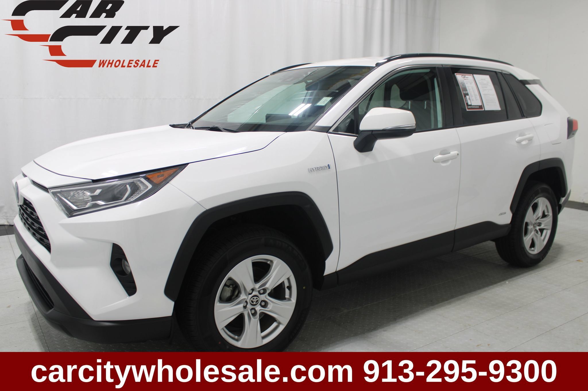 Used 2021 Toyota RAV4 XLE AWD/4WD image 1