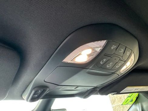 Used 2026 Chrysler Pacifica Limited FWD image 25