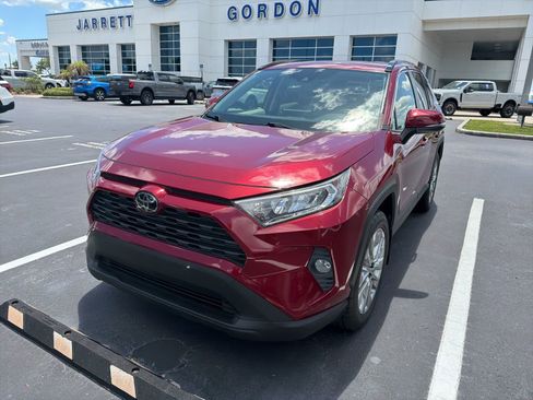 Used 2020 Toyota RAV4 XLE Premium AWD/4WD image 15