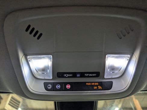 Used 2020 Chevrolet Malibu LT FWD image 28