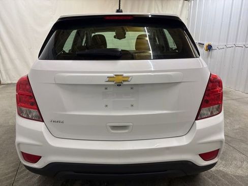 Used 2018 Chevrolet Trax LS FWD image 7