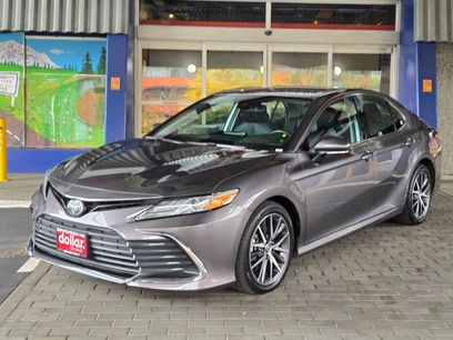 Used 2024 Toyota Camry XLE w/ Cold Weather Package