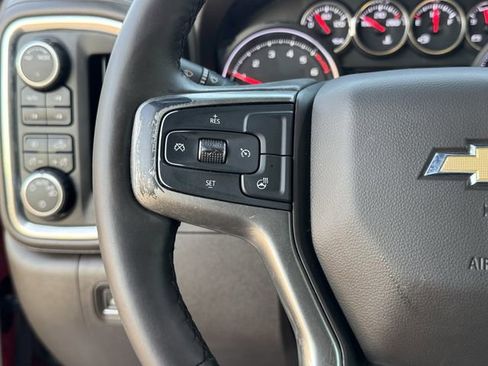 Used 2022 Chevrolet Silverado 1500 LT image 12