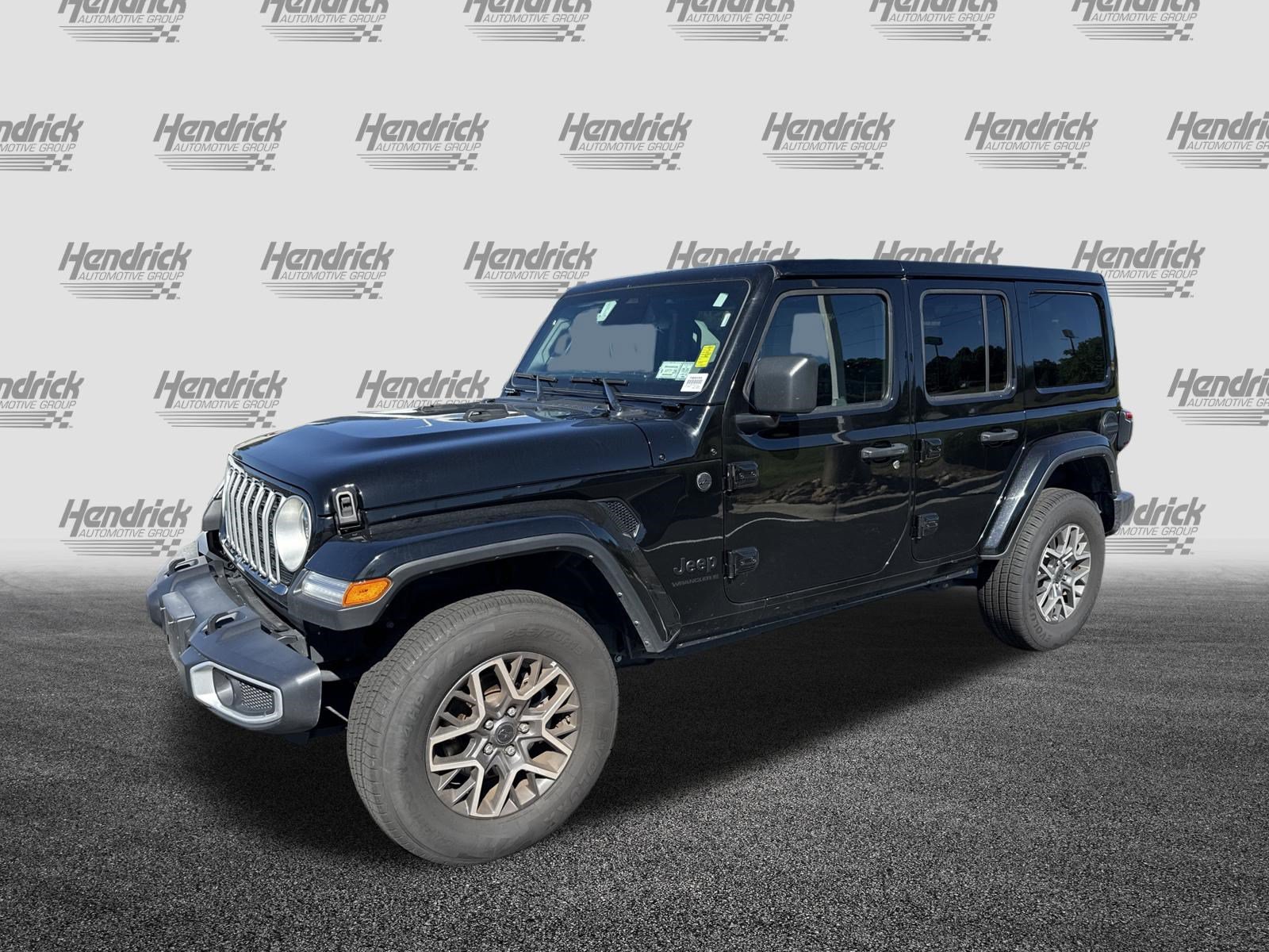 Used 2025 Jeep Wrangler Unlimited Sahara AWD/4WD image 5