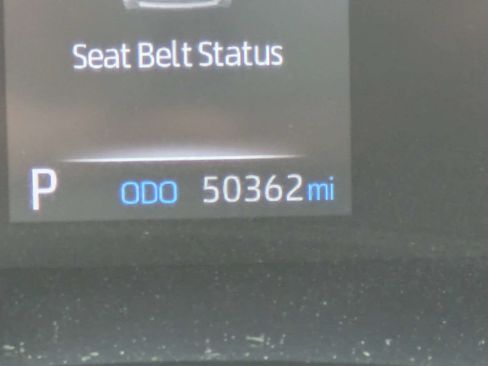Used 2022 Toyota Highlander LE FWD image 34