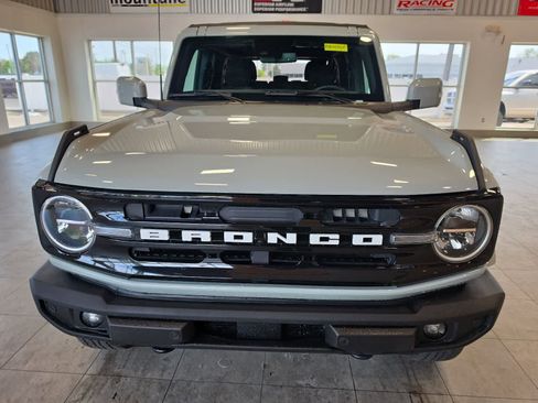 Used 2023 Ford Bronco Outer Banks AWD/4WD image 3