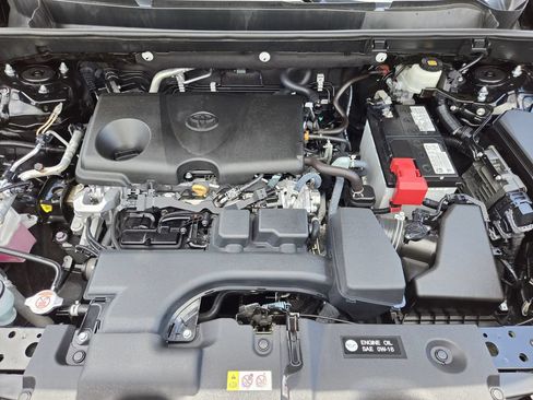 Used 2022 Toyota RAV4 XLE Premium FWD image 30