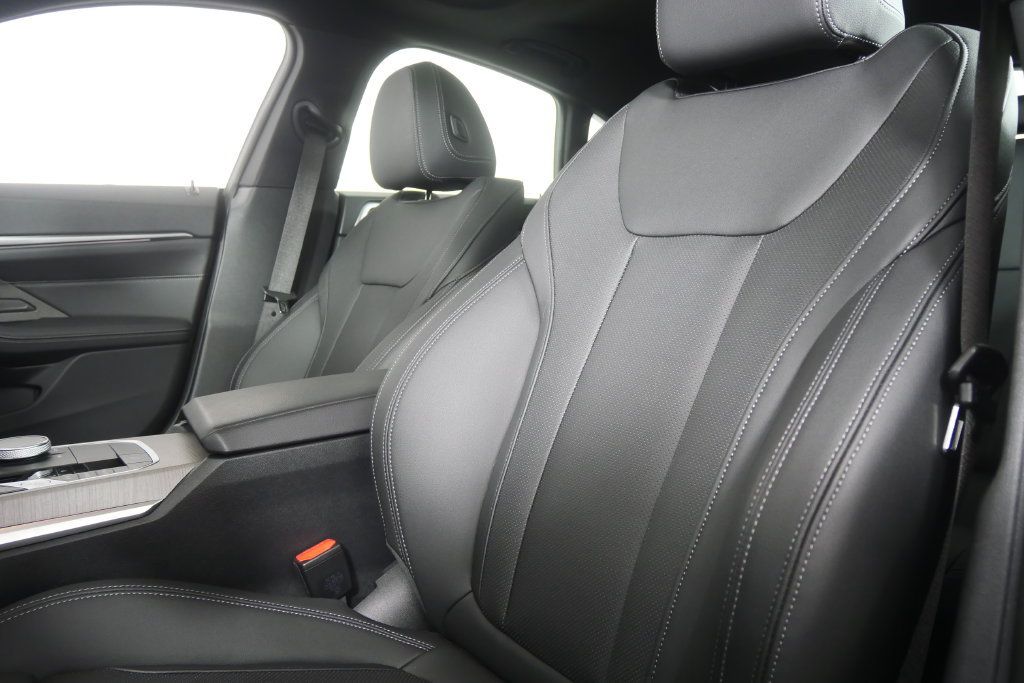 Certified 2025 BMW 430i w/ Premium Package RWD image 10