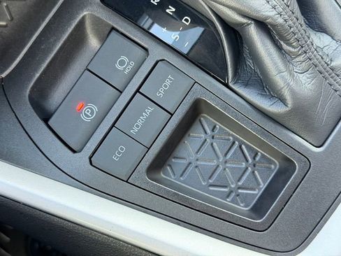 Certified 2021 Toyota RAV4 LE image 36