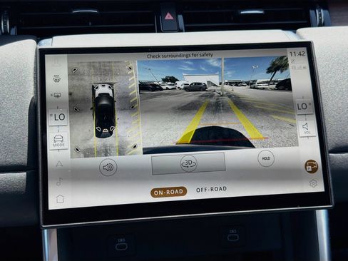 Certified 2025 Land Rover Discovery Sport S AWD/4WD image 33