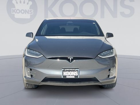 Used 2019 Tesla Model X 75D image 11