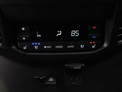 Used 2025 Toyota Sequoia 4WD image 24