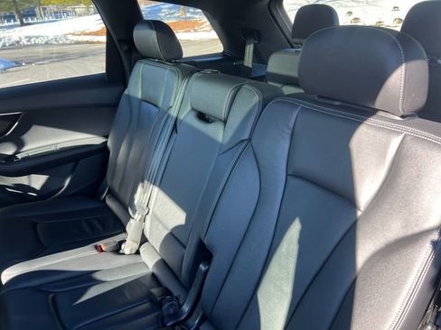 Used 2025 Audi Q7 3.0T Premium Plus image 24