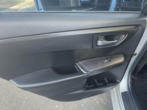 Used 2016 Toyota Camry LE image 37