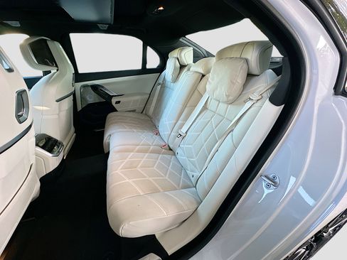 Certified 2025 BMW 760i xDrive image 26