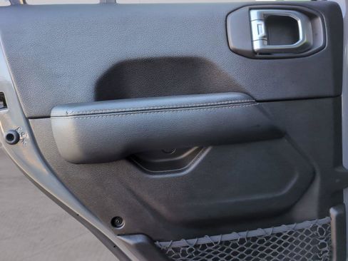 Used 2019 Jeep Wrangler Unlimited Sahara w/ Quick Order Package 24M Moab image 34