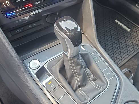 Certified 2024 Volkswagen Tiguan SE R-Line AWD/4WD image 22