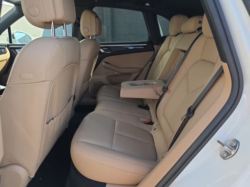 Certified 2023 Porsche Macan S AWD/4WD image 14