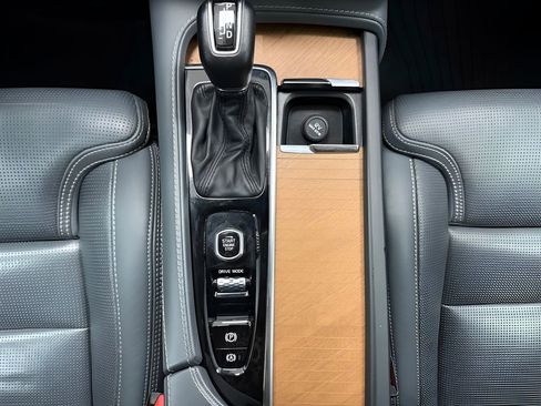 Used 2020 Volvo XC90 T6 Inscription image 25