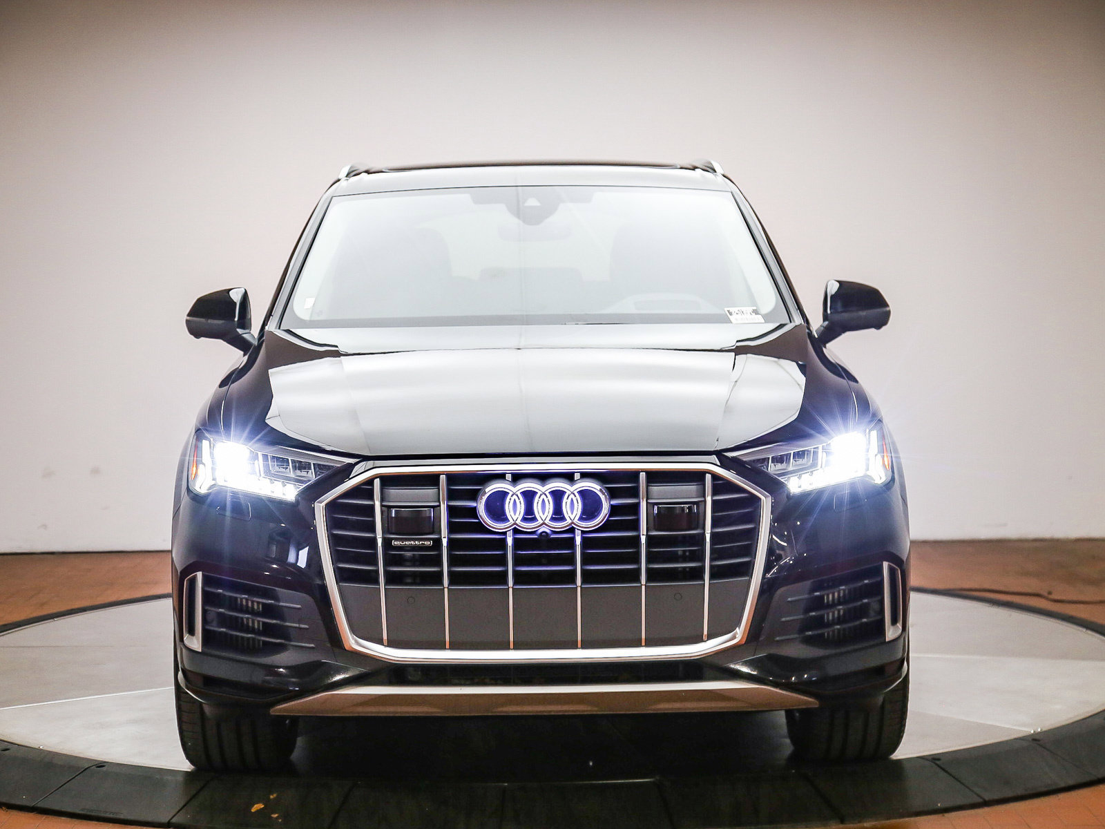 Certified 2023 Audi Q7 3.0T Prestige AWD/4WD image 2