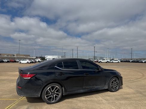 Certified 2025 Nissan Sentra SR w/ SR Premium Package image 26