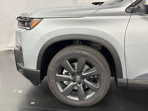 New 2026 Honda Pilot Sport image 12