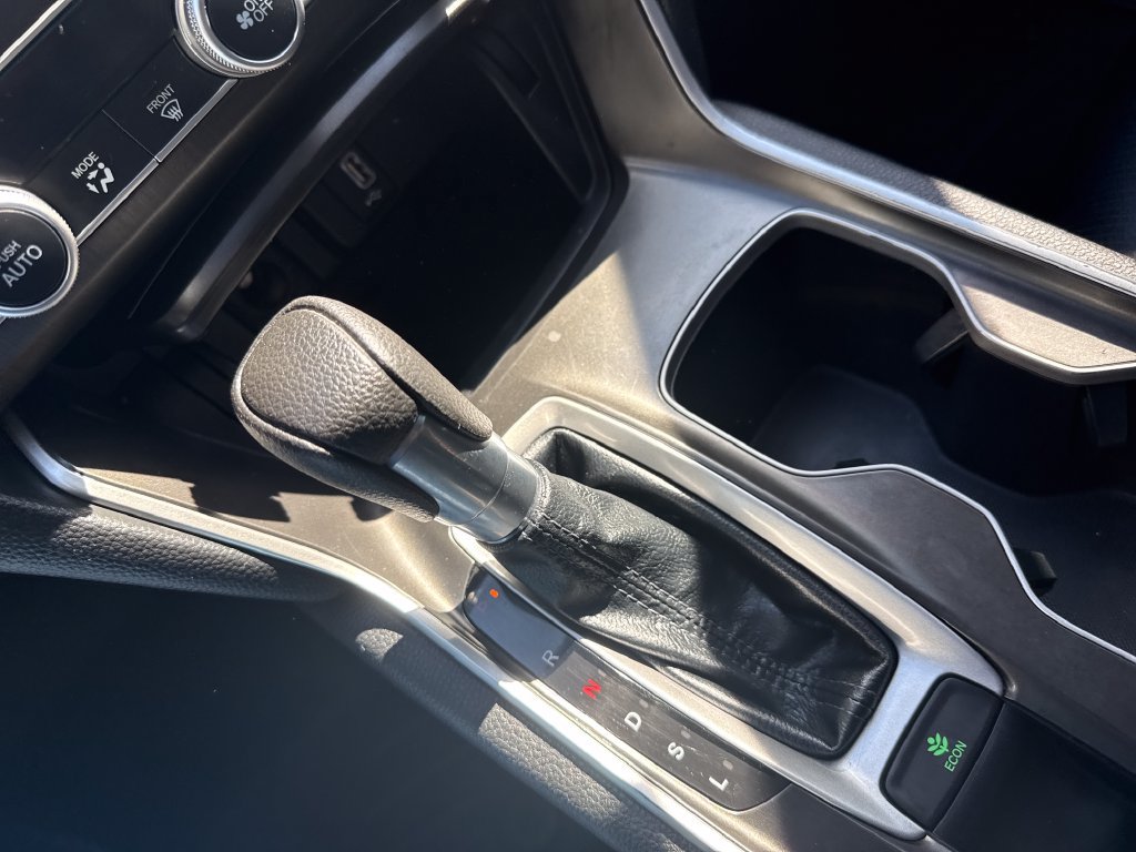Used 2018 Honda Accord LX image 28