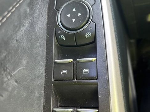 Used 2022 Ford Explorer XLT w/ Class IV Trailer Tow Package image 27