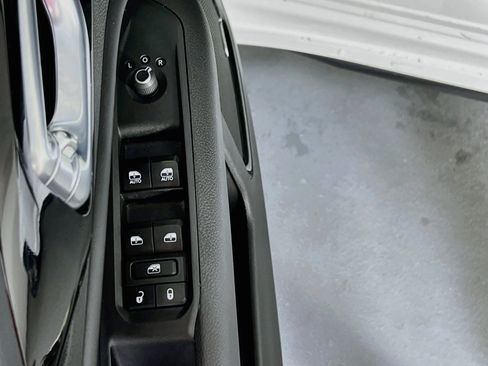 Used 2023 Jeep Compass High Altitude AWD/4WD image 18