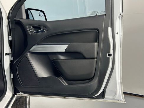 Used 2020 Chevrolet Colorado LT w/ Safety Package AWD/4WD image 9