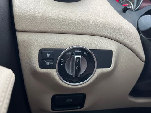 Used 2018 Mercedes-Benz GLA 250 4MATIC image 19