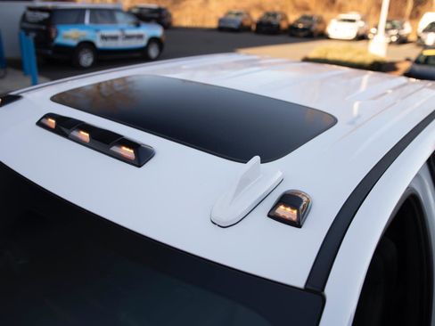 Used 2020 GMC Sierra 2500 AT4 w/ Technology Package image 27