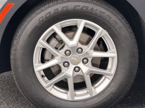 Used 2022 Chevrolet Equinox LT w/ Driver Convenience Package image 30