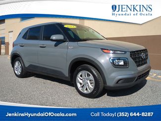Certified 2021 Hyundai Venue SE image 1