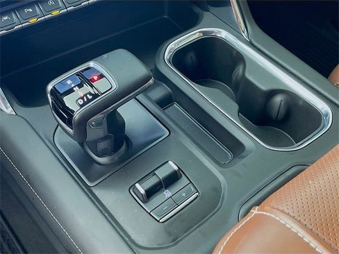 Used 2024 GMC Sierra 1500 Denali Ultimate image 18