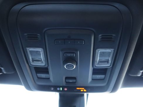 Used 2022 Chevrolet Tahoe RST AWD/4WD image 15